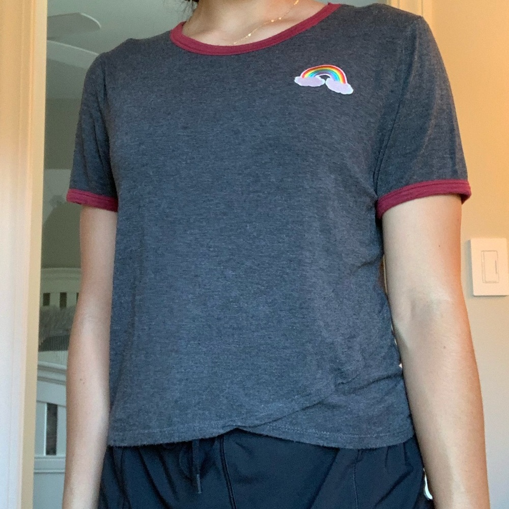 Short sleeve tee